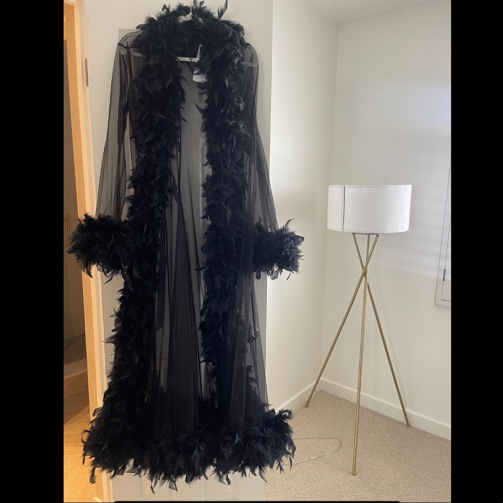 Sexy feather Robe